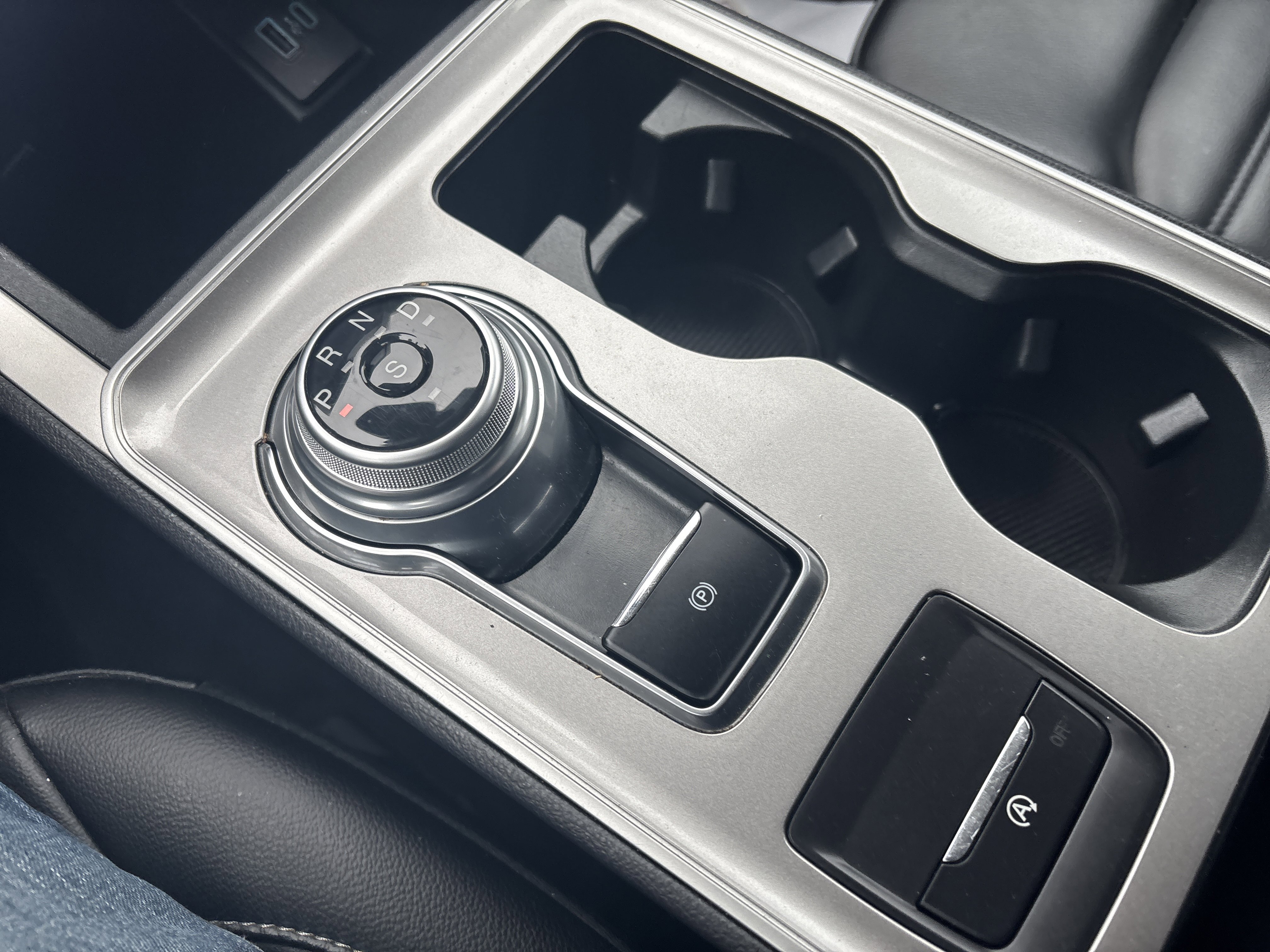 Used 2024 Ford Edge SEL image 24