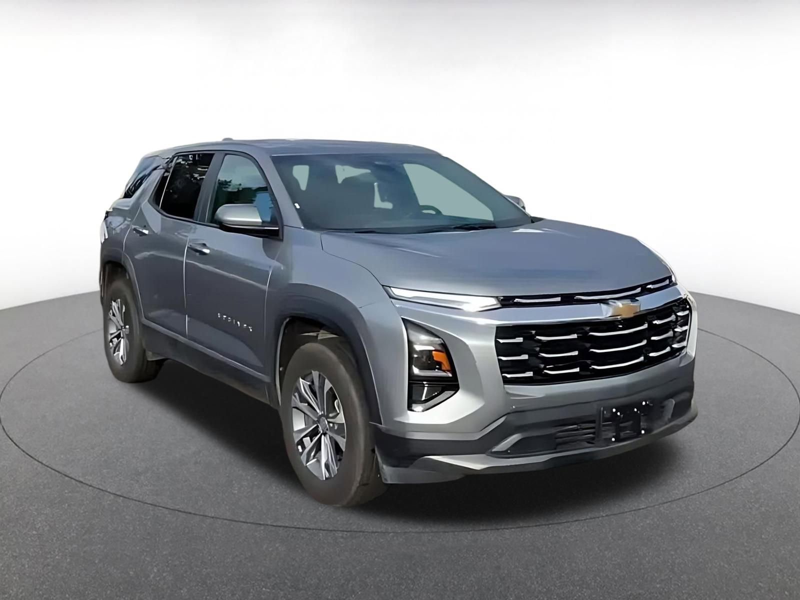 Used 2025 Chevrolet Equinox LT image 3