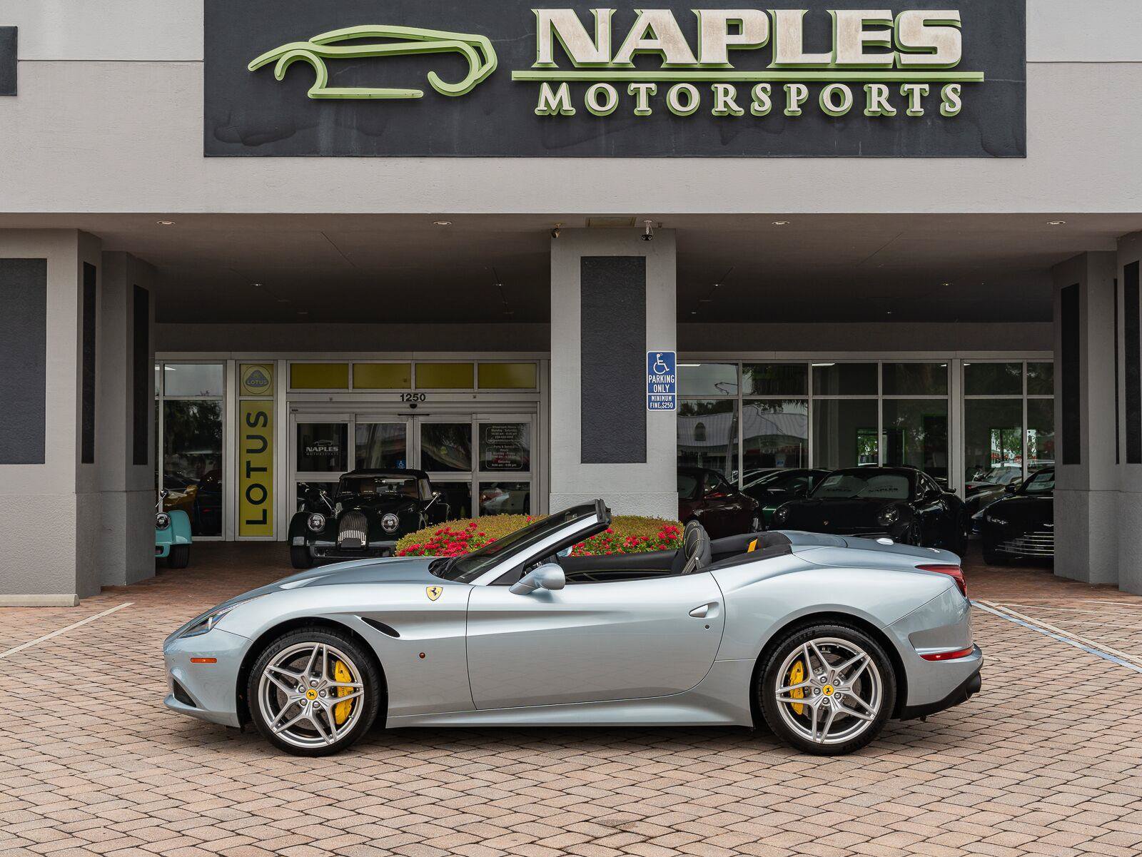Used 2016 Ferrari California T RWD image 35