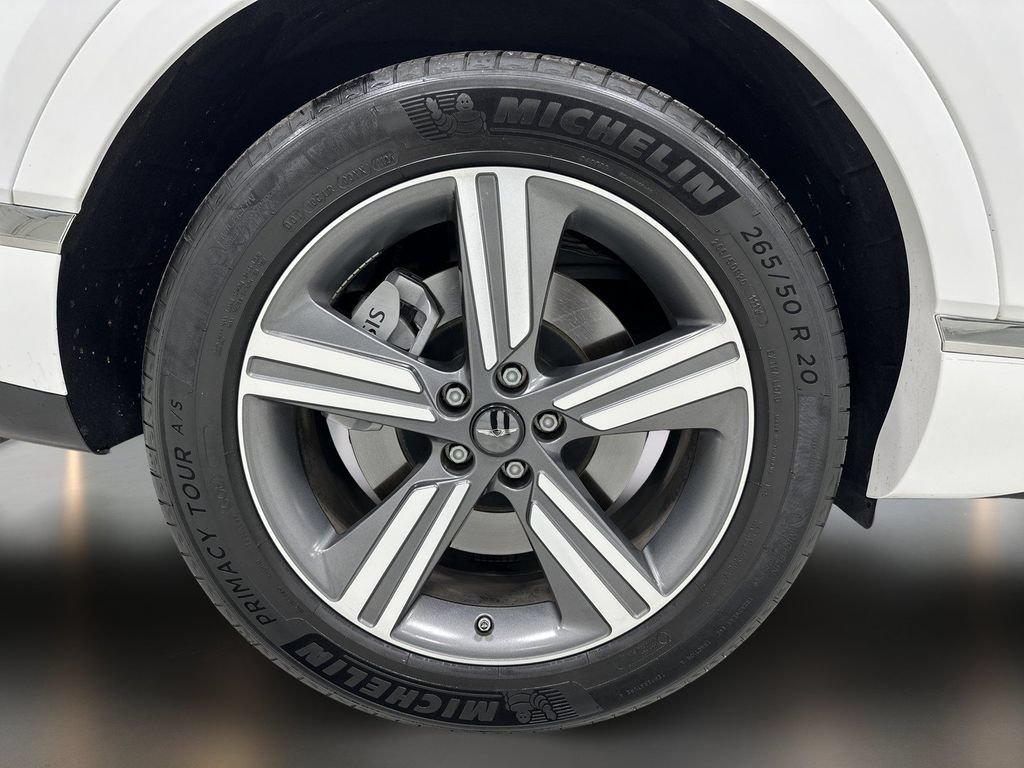 Certified 2025 Genesis GV80 3.5T AWD/4WD image 11