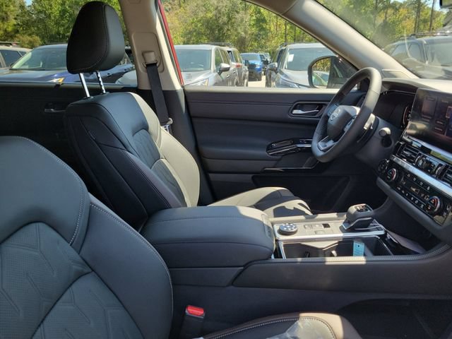 New 2026 Nissan Pathfinder Platinum AWD/4WD image 34