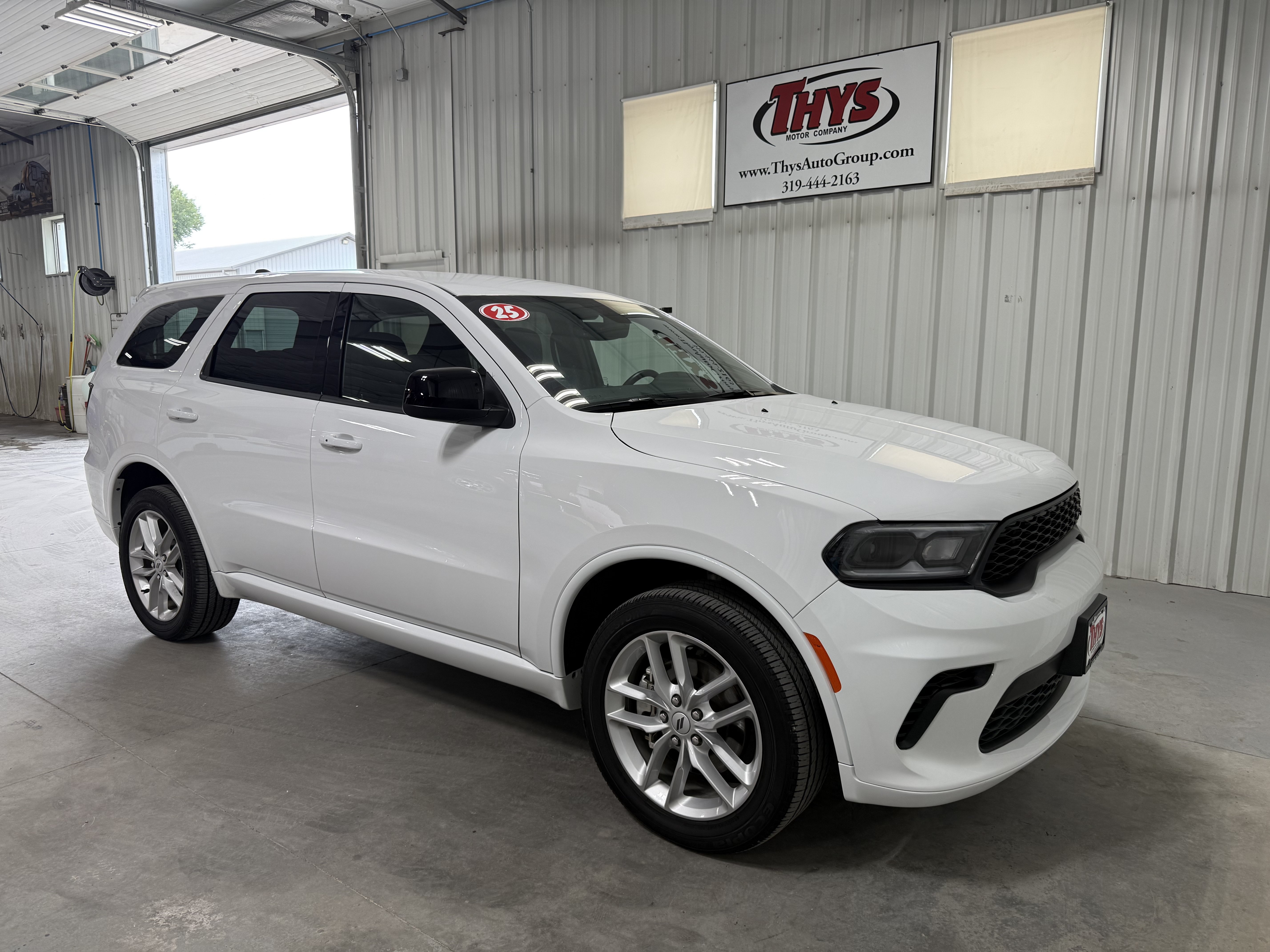 Used 2025 Dodge Durango GT w/ Trailer Tow Group IV AWD/4WD image 2