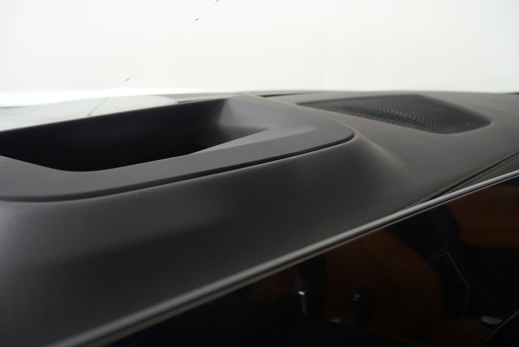 New 2026 BMW X6 xDrive40i w/ Climate Comfort Package image 20