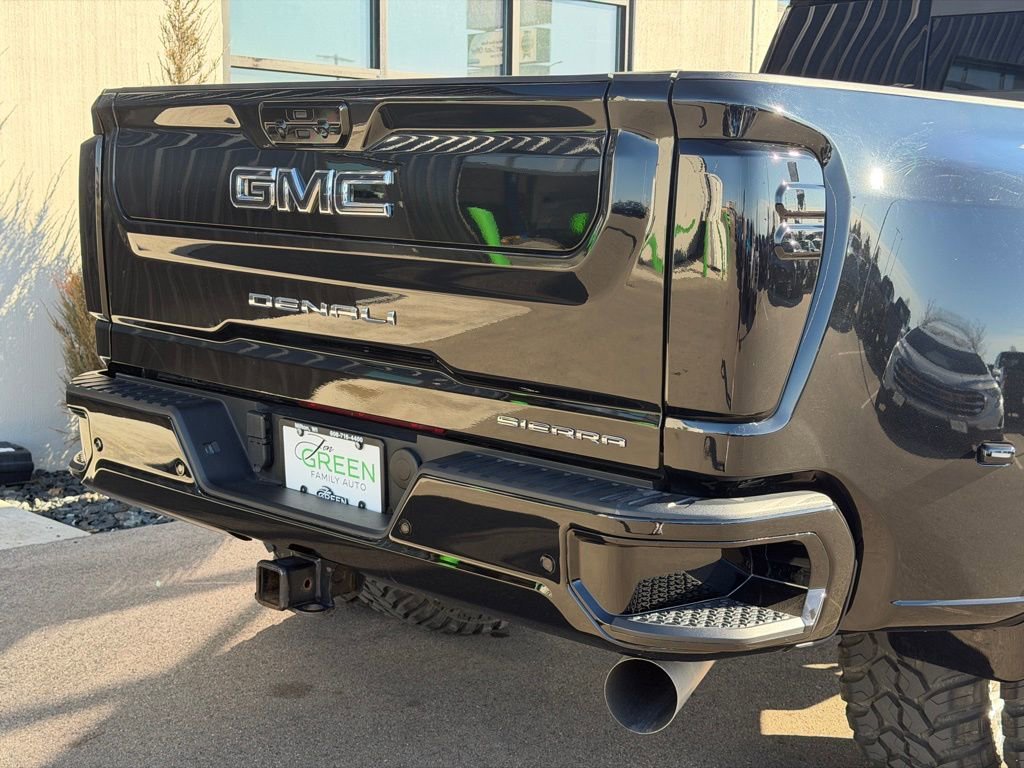 Used 2024 GMC Sierra 3500 Denali Ultimate AWD/4WD image 31