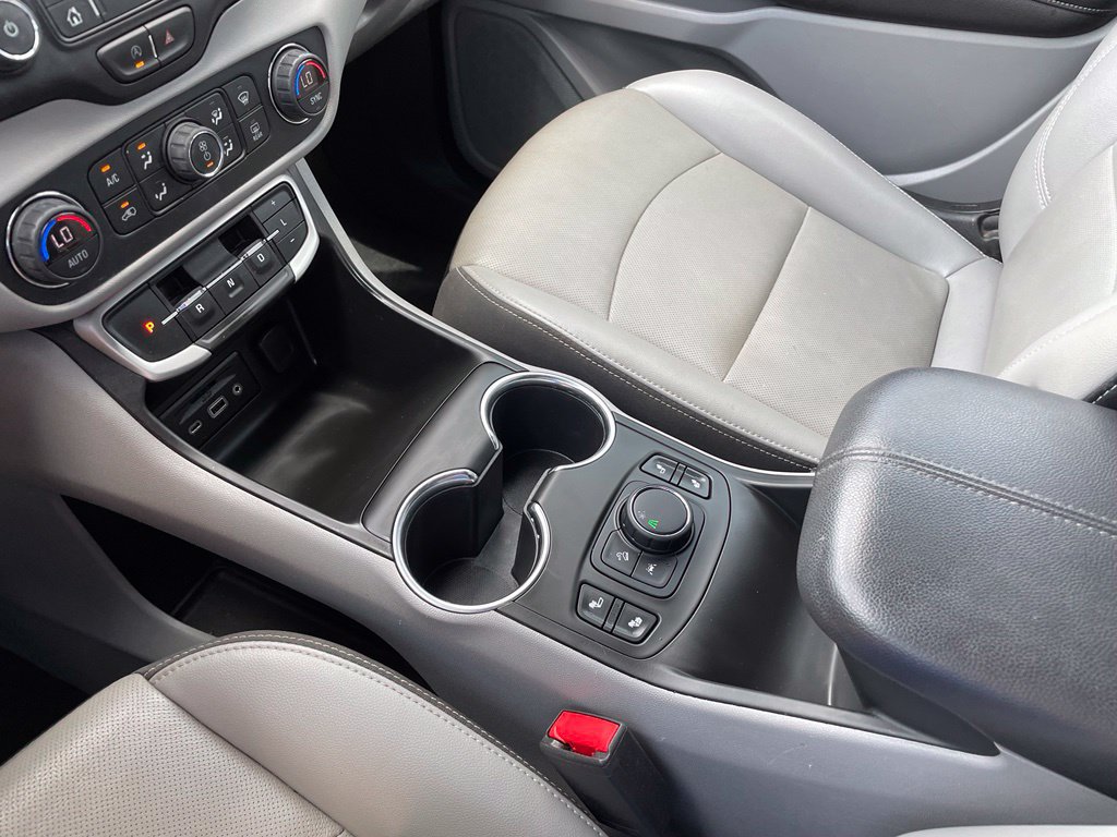 Used 2022 GMC Terrain SLT FWD image 20