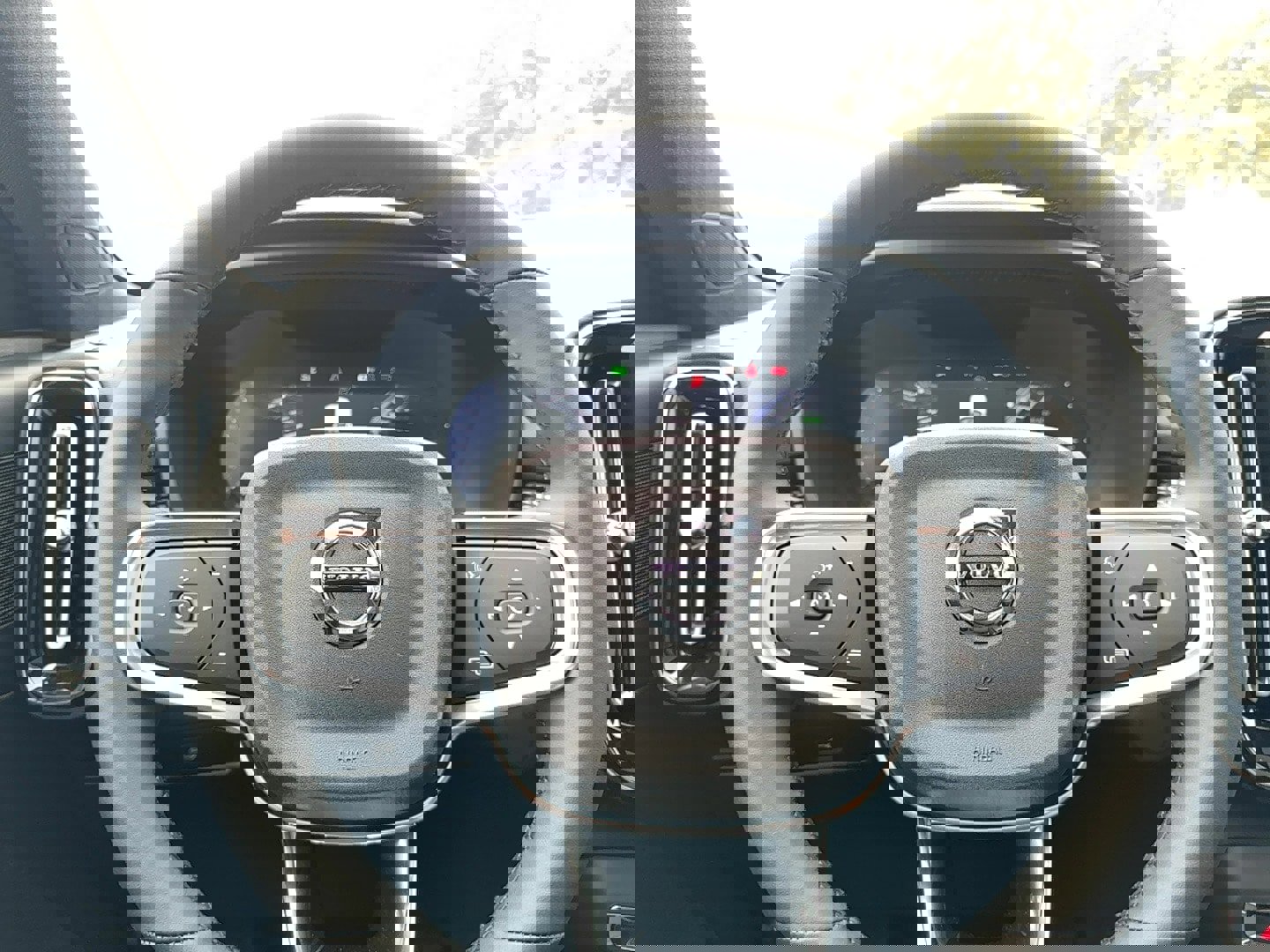 New 2026 Volvo EX40 Plus w/ Climate Package image 20