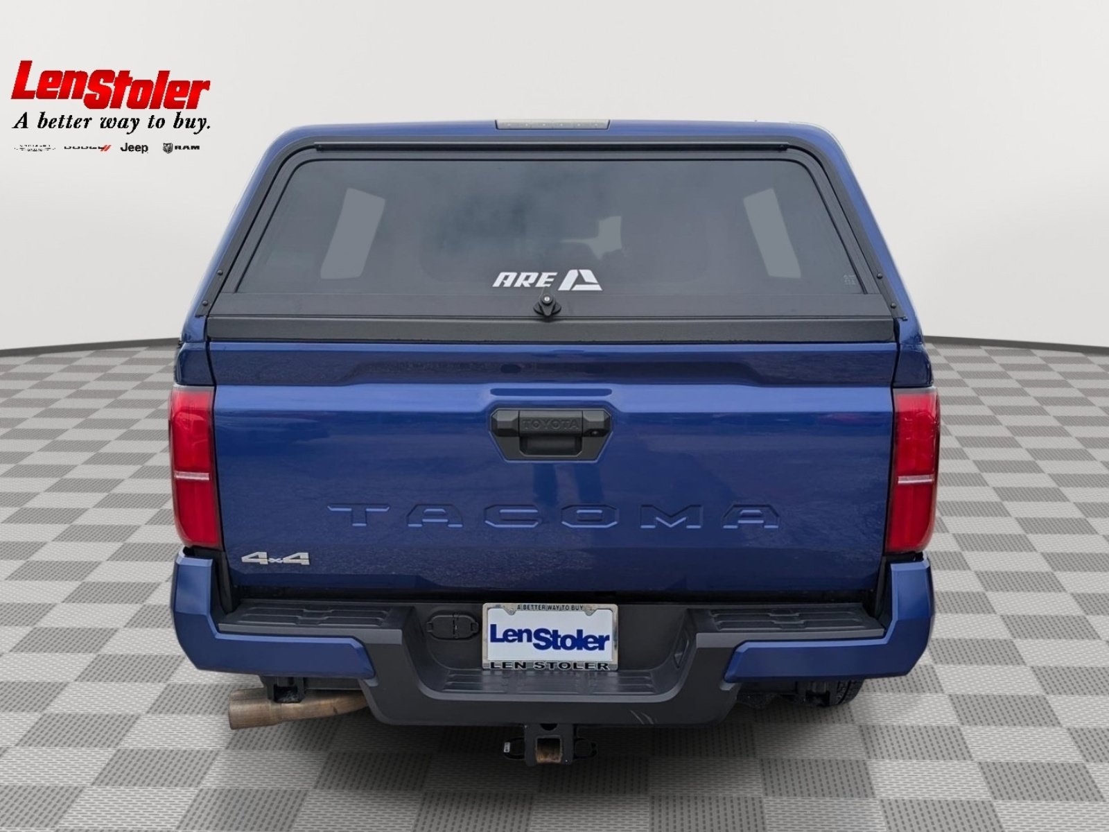 Used 2025 Toyota Tacoma SR5 AWD/4WD image 4