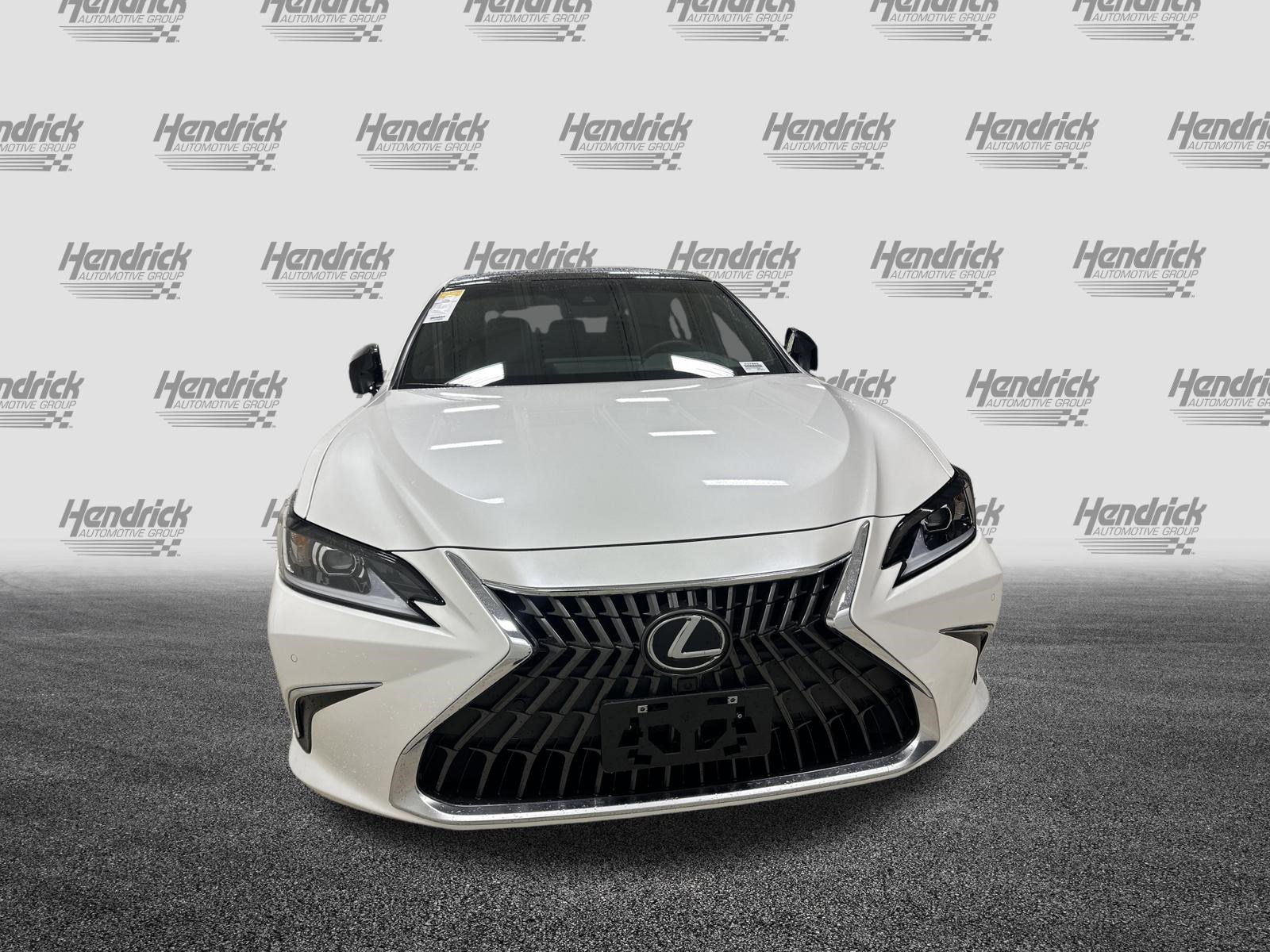 Certified 2025 Lexus ES 350 Luxury w/ Accessory Package (Z1) image 3