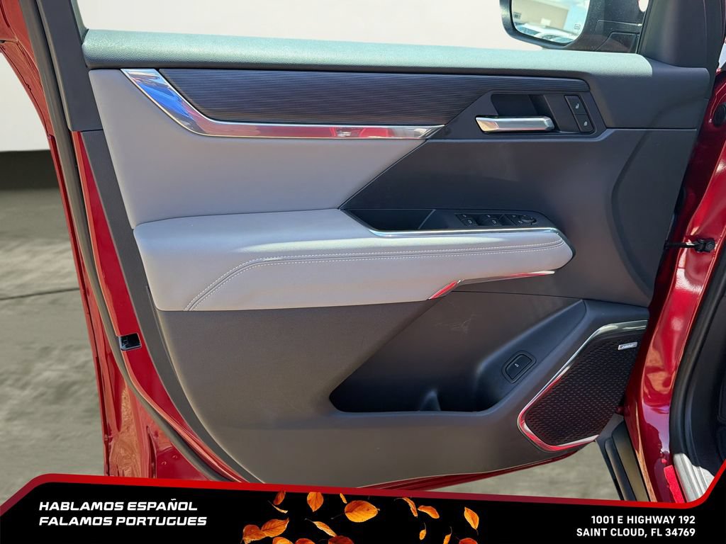 Certified 2026 GMC Acadia Elevation w/ Elevation Premium Package FWD image 10