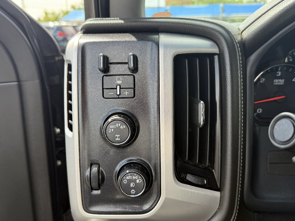 Used 2018 GMC Sierra 1500 SLT AWD/4WD image 18