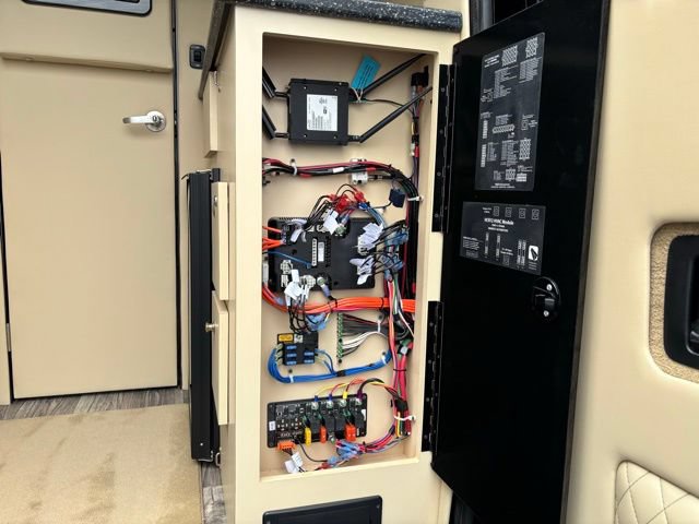 Used 2021 Mercedes-Benz Sprinter 3500 image 14