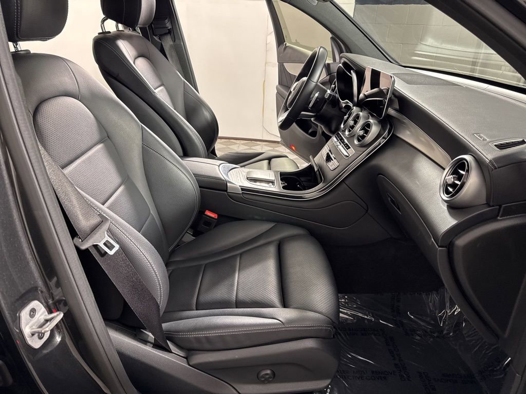Certified 2022 Mercedes-Benz GLC 300 4MATIC Coupe image 20