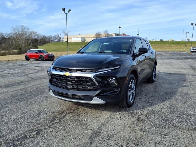 Used 2025 Chevrolet Blazer LT FWD image 40