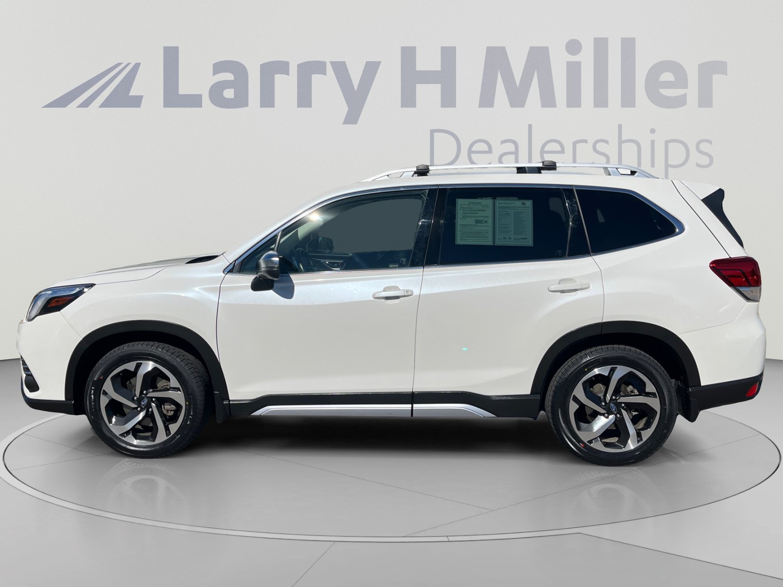 Certified 2023 Subaru Forester Touring w/ Popular Package #2 AWD/4WD image 2