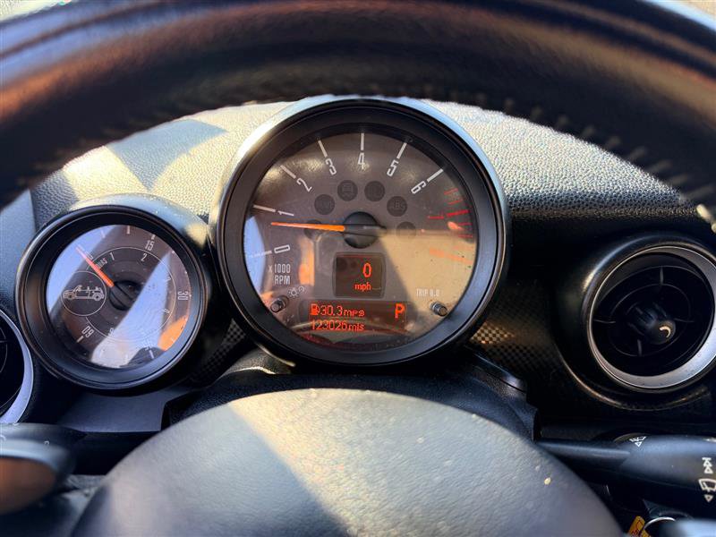 Used 2015 MINI Cooper S image 27