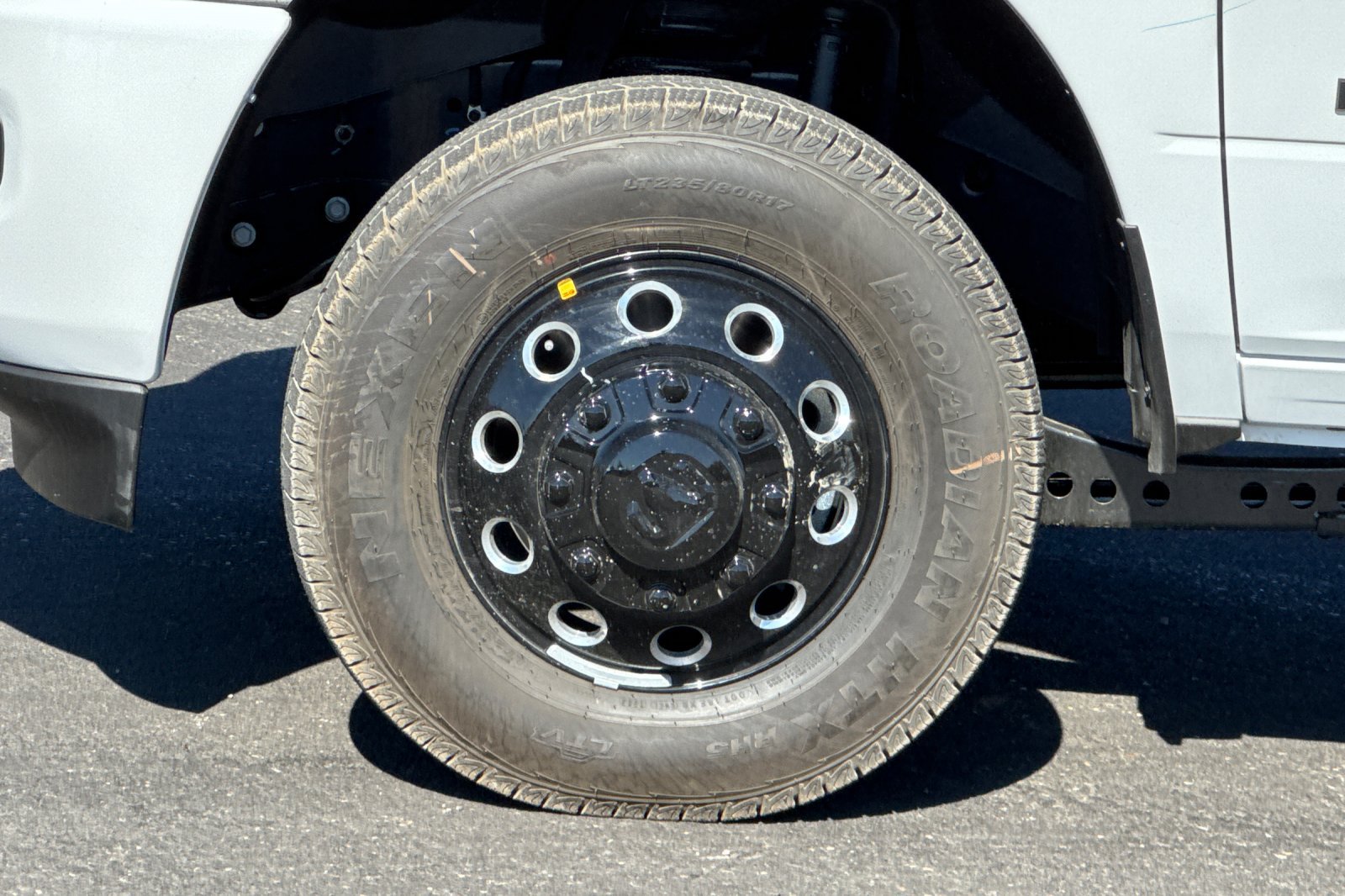 New 2027 RAM 3500 Big Horn AWD/4WD image 24