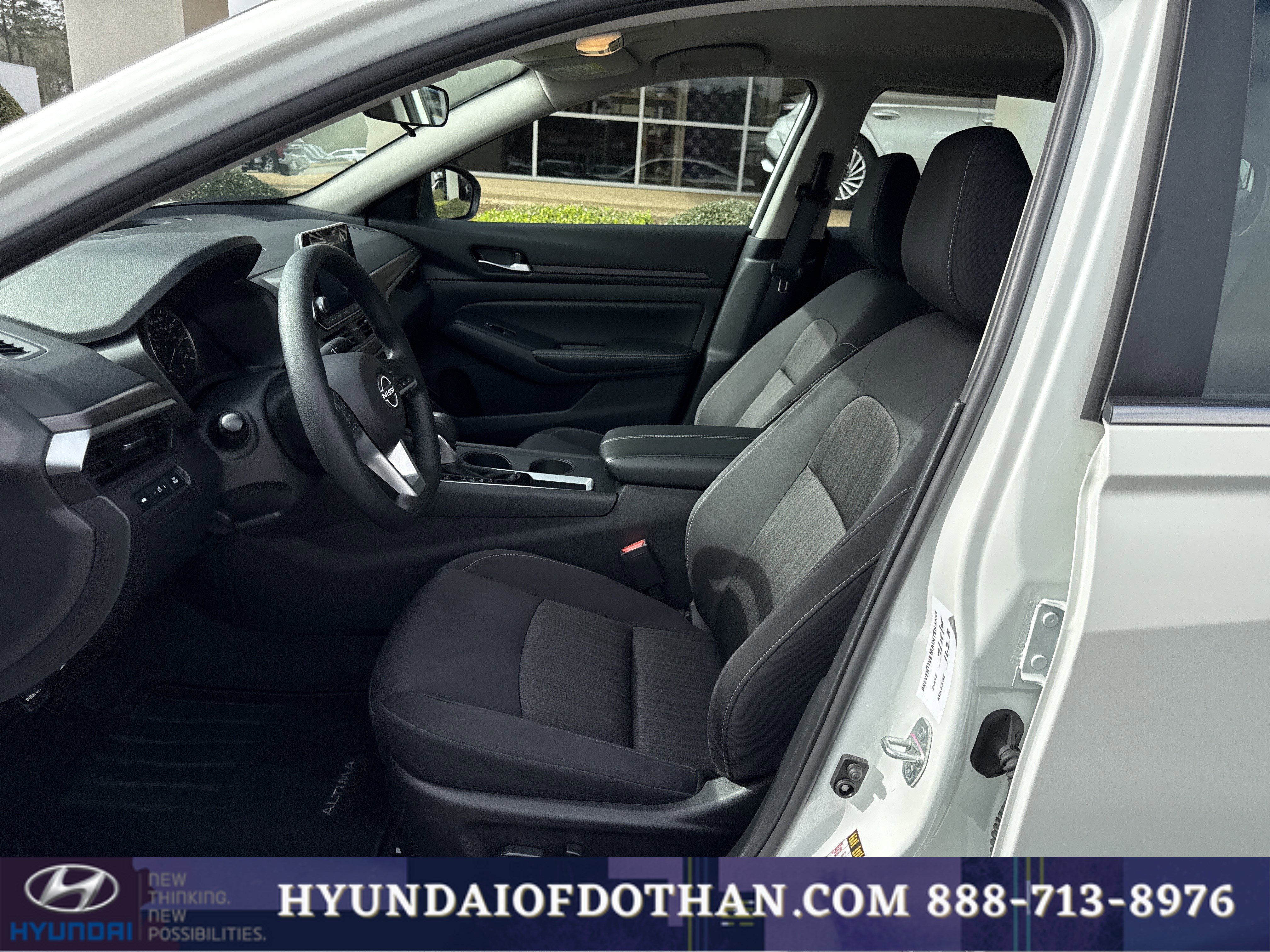 Used 2025 Nissan Altima 2.5 SV image 10