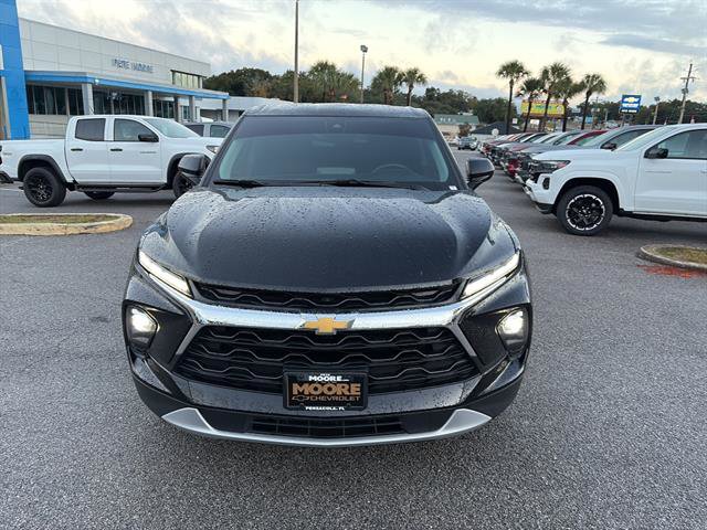 Used 2023 Chevrolet Blazer LT image 2