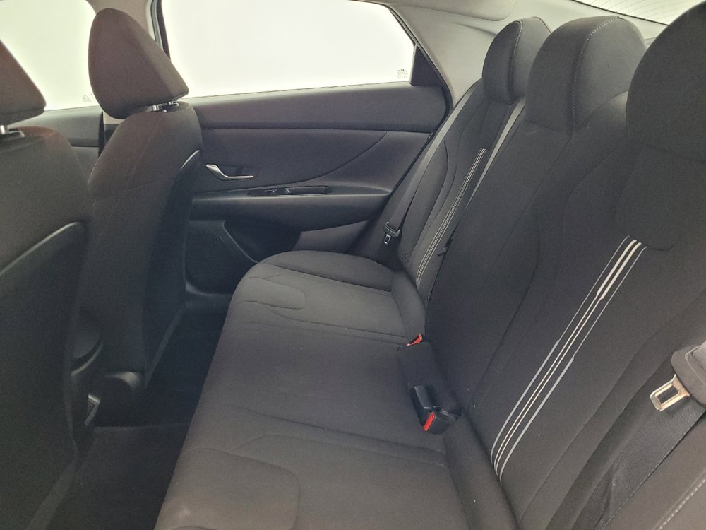 Used 2024 Hyundai Elantra SEL FWD image 18