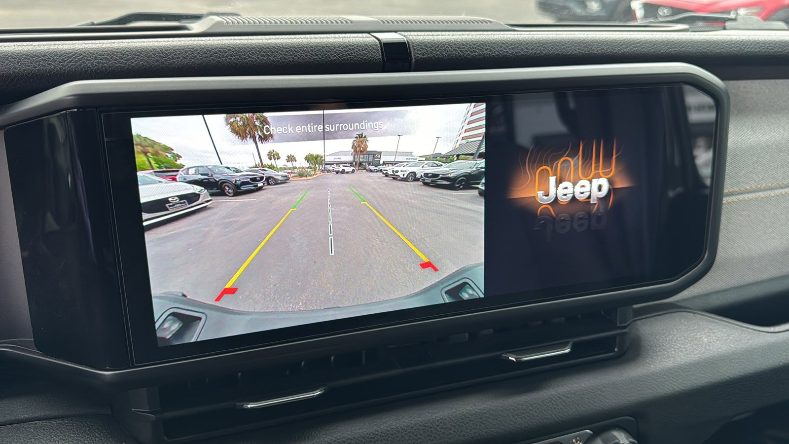 Used 2025 Jeep Gladiator Sport image 34