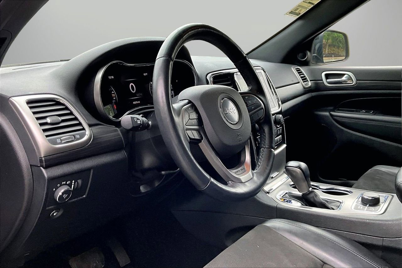 Used 2022 Jeep Grand Cherokee Laredo X AWD/4WD image 19