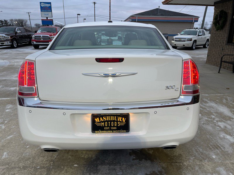 Used 2013 Chrysler 300 C w/ Light Group image 12