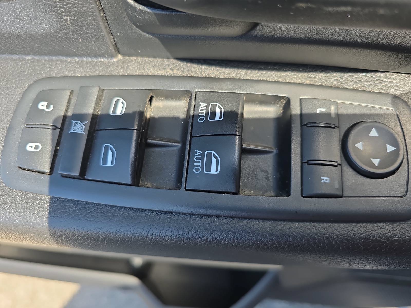 Used 2017 RAM 1500 Express RWD image 27