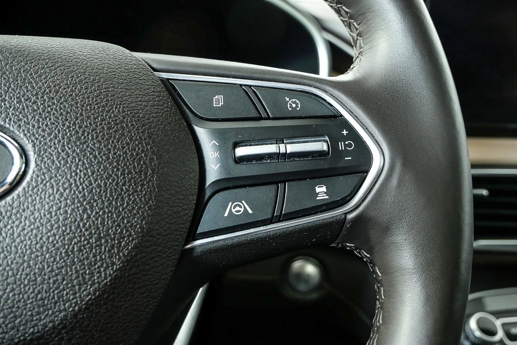 Used 2022 Hyundai Santa Fe Limited image 16