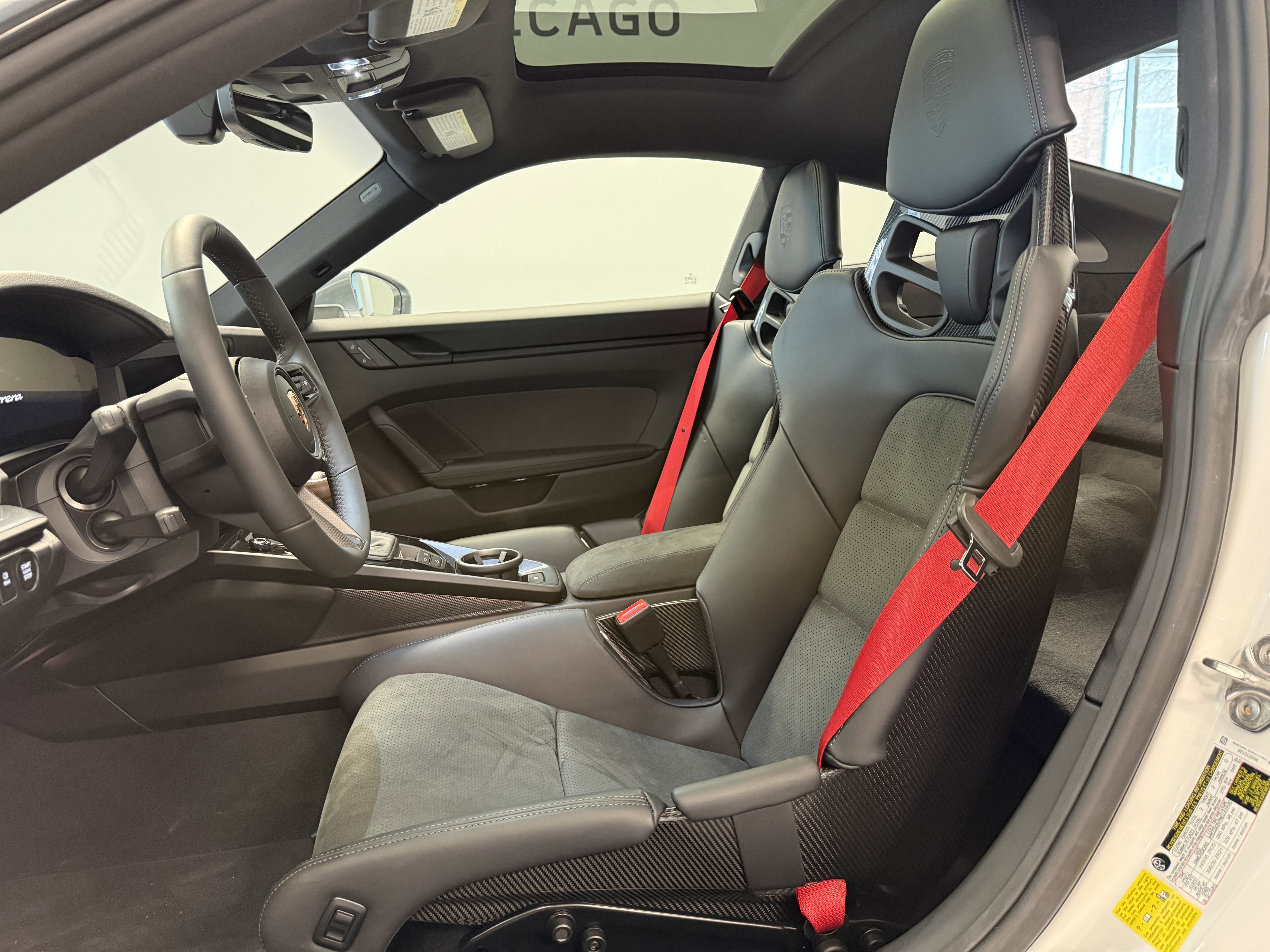 Used 2025 Porsche 911 Carrera RWD image 10