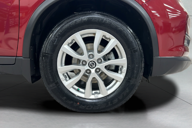 Used 2020 Nissan Rogue SV AWD/4WD image 23