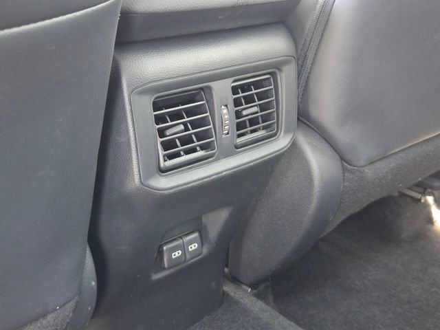 Used 2022 Toyota RAV4 XLE Premium AWD/4WD image 15