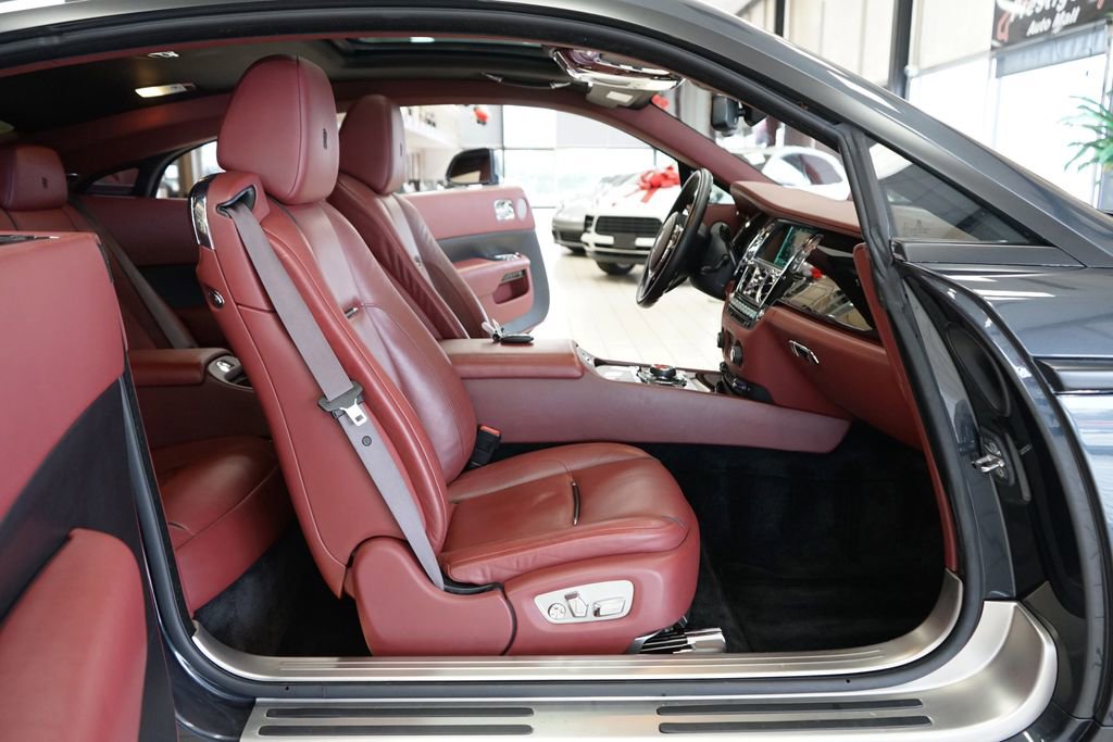 Used 2016 Rolls-Royce Wraith image 57