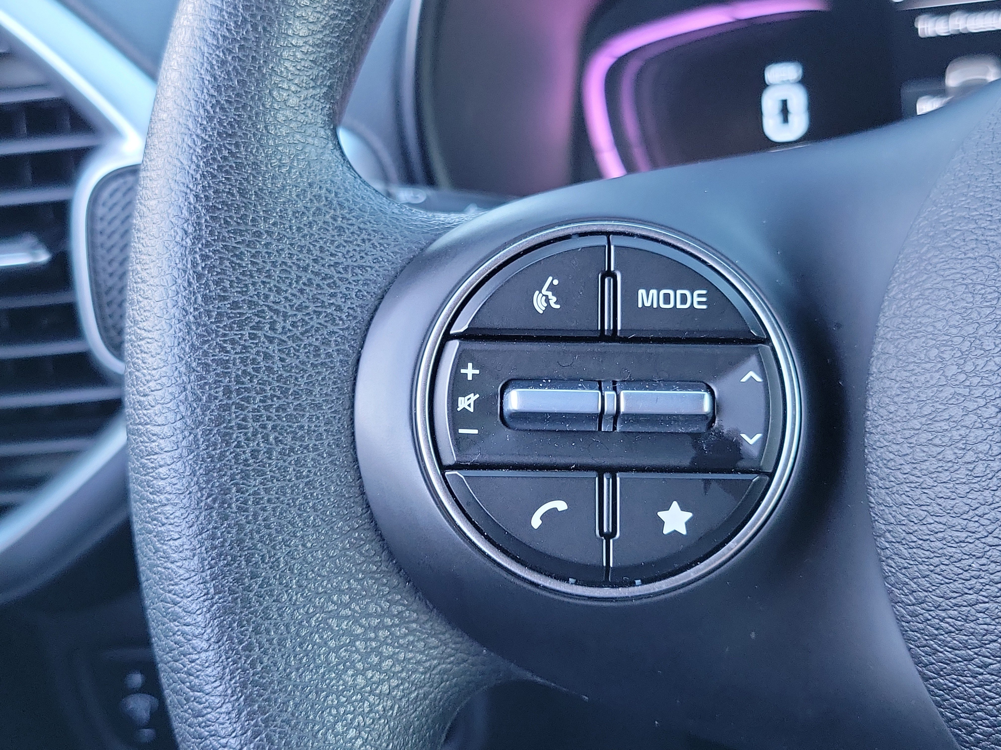 Used 2025 Kia Soul LX image 7