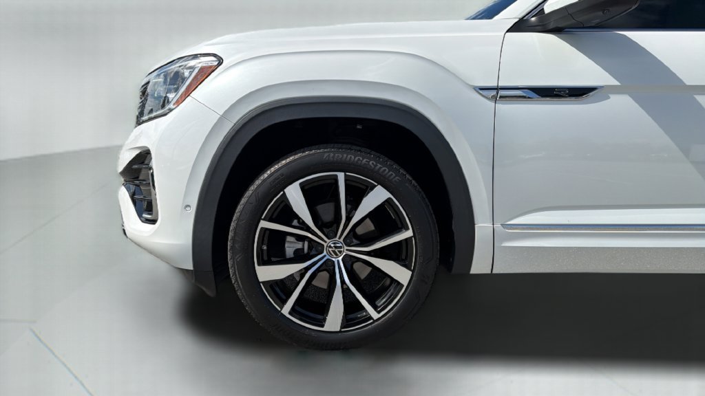 Certified 2024 Volkswagen Atlas SEL Premium R-Line AWD/4WD image 41