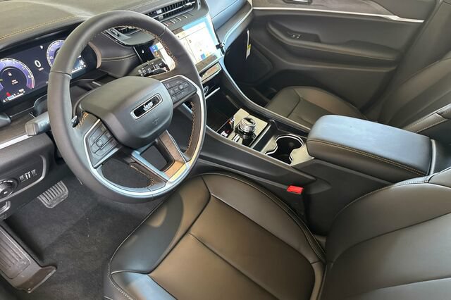 New 2026 Jeep Grand Cherokee L Limited AWD/4WD image 7
