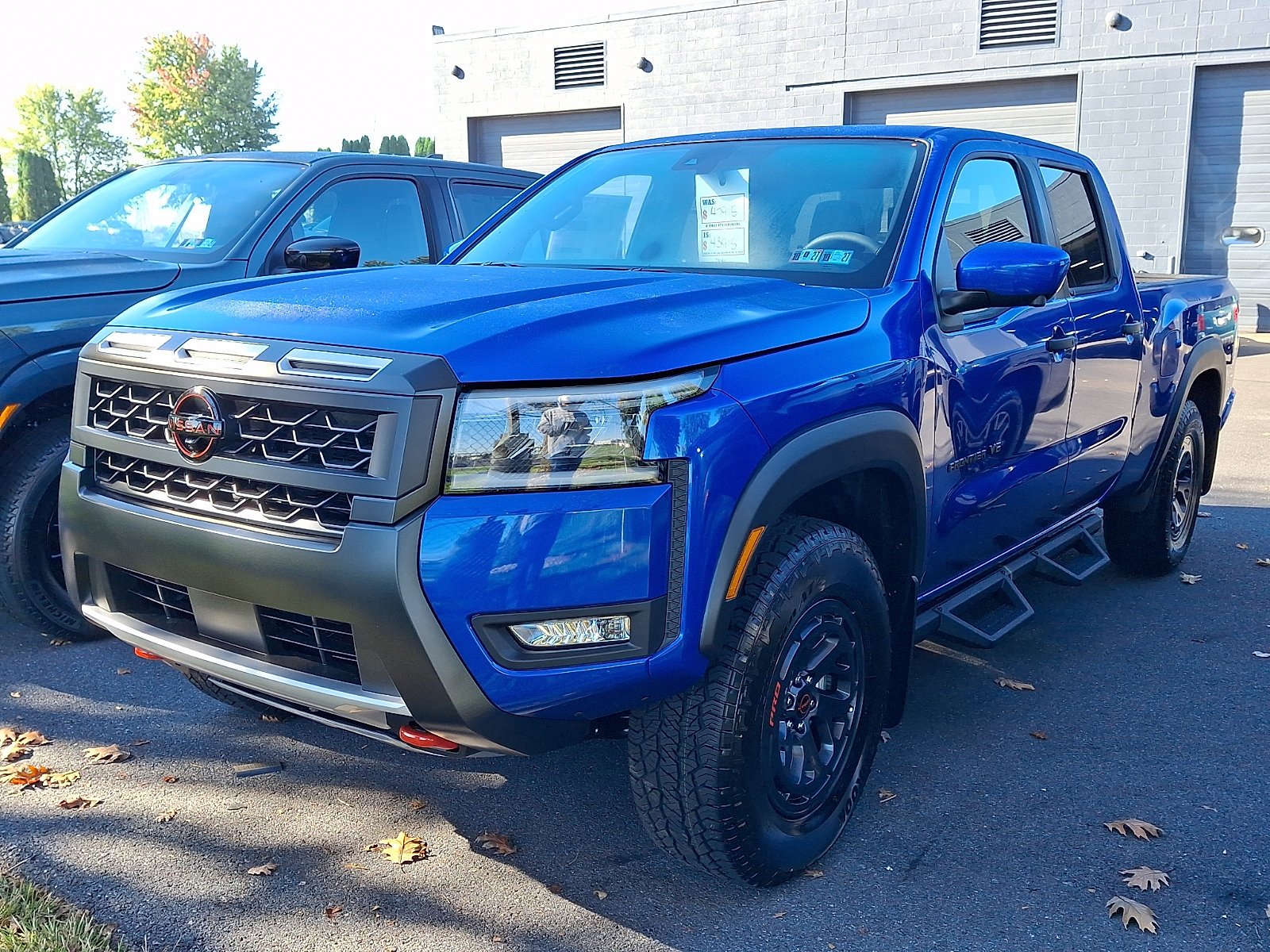 New 2027 Nissan Frontier PRO-4X w/ Pro Convenience Package AWD/4WD image 3