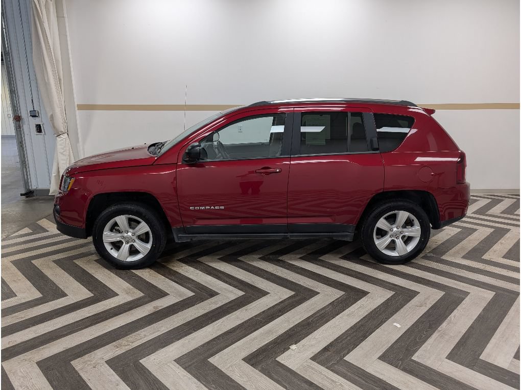 Used 2014 Jeep Compass Sport w/ Power Value Group FWD image 3