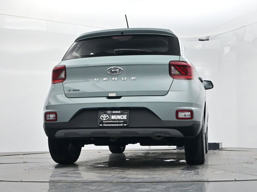 Used 2025 Hyundai Venue SEL image 50