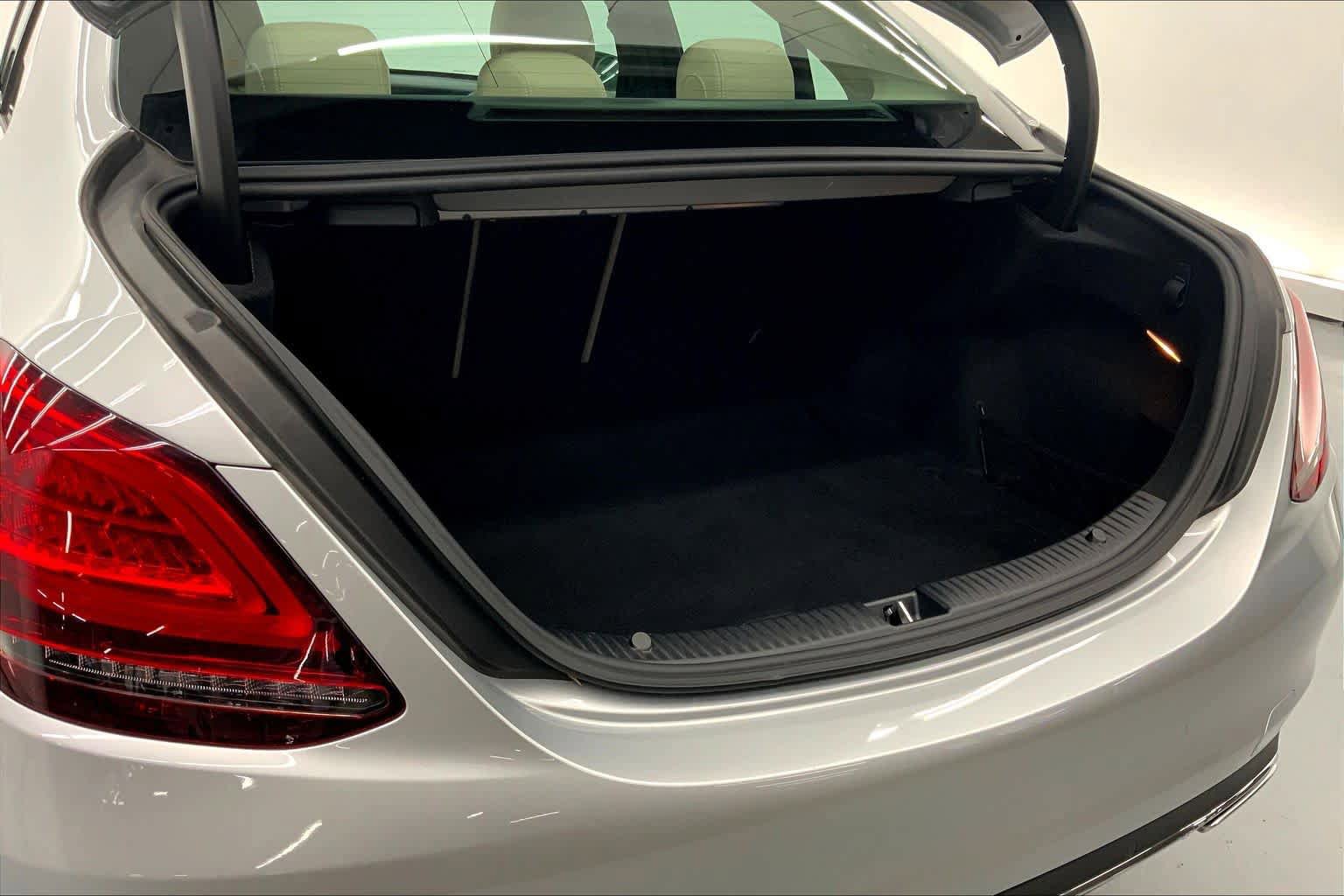Used 2021 Mercedes-Benz C 300 Sedan image 15