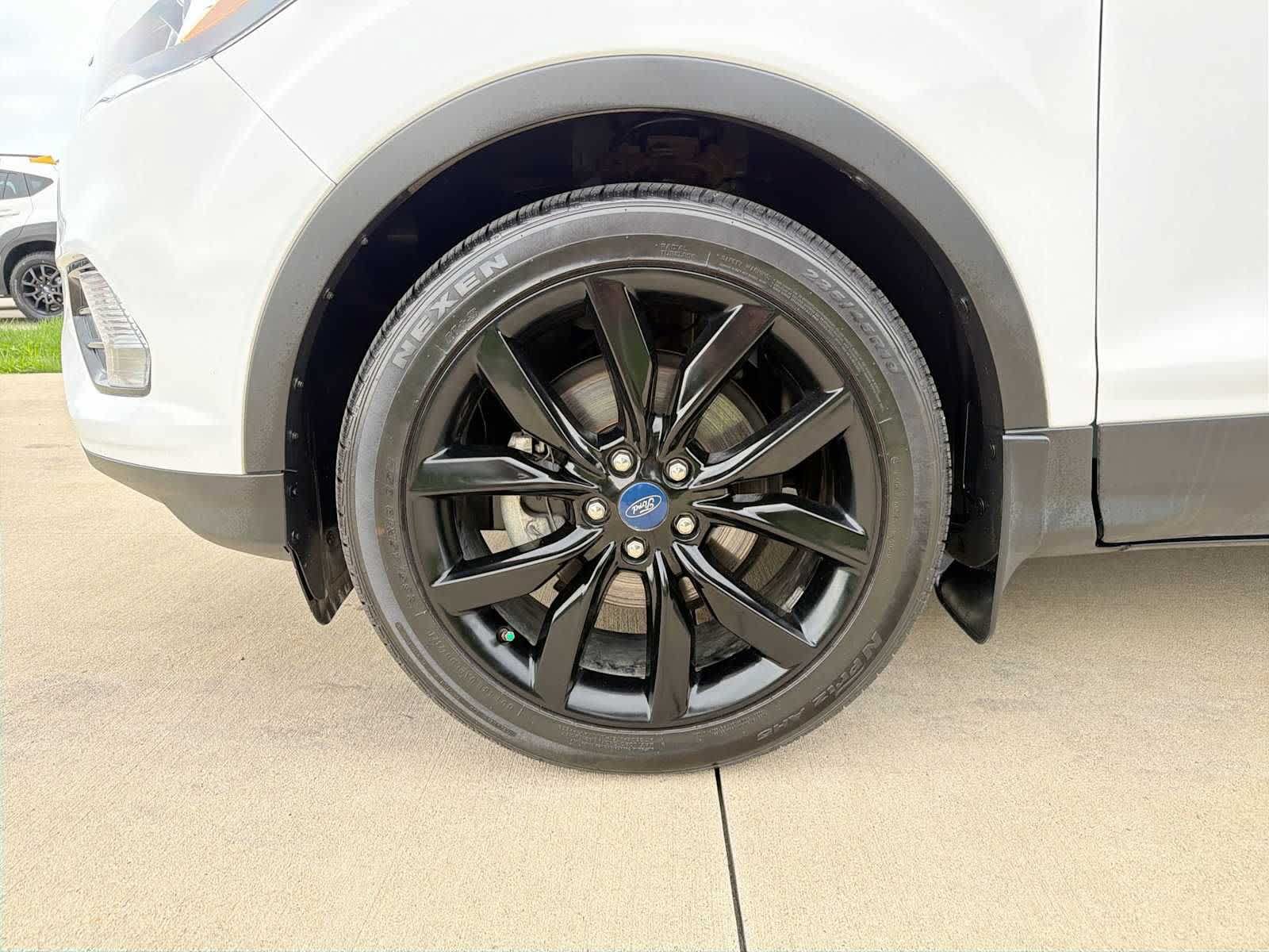 Used 2019 Ford Escape SE FWD image 10