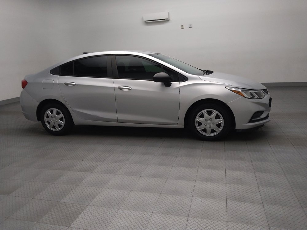 Used 2017 Chevrolet Cruze LS FWD image 11