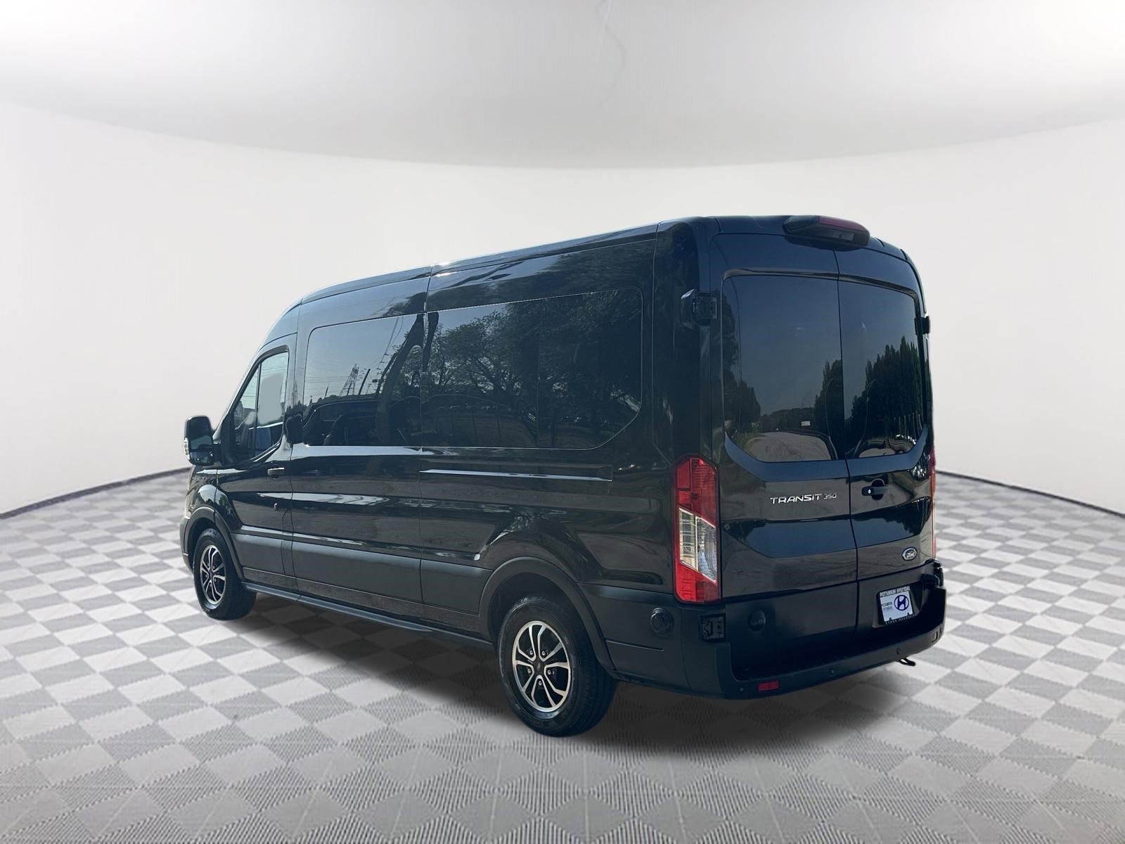 Used 2024 Ford Transit 350 XL RWD image 9