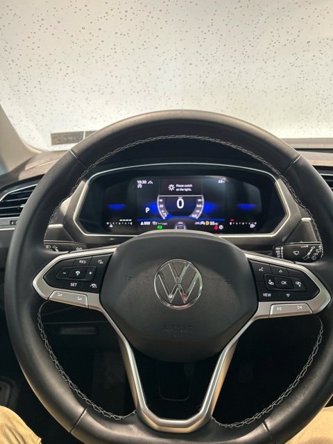 Used 2024 Volkswagen Tiguan SE AWD/4WD image 11
