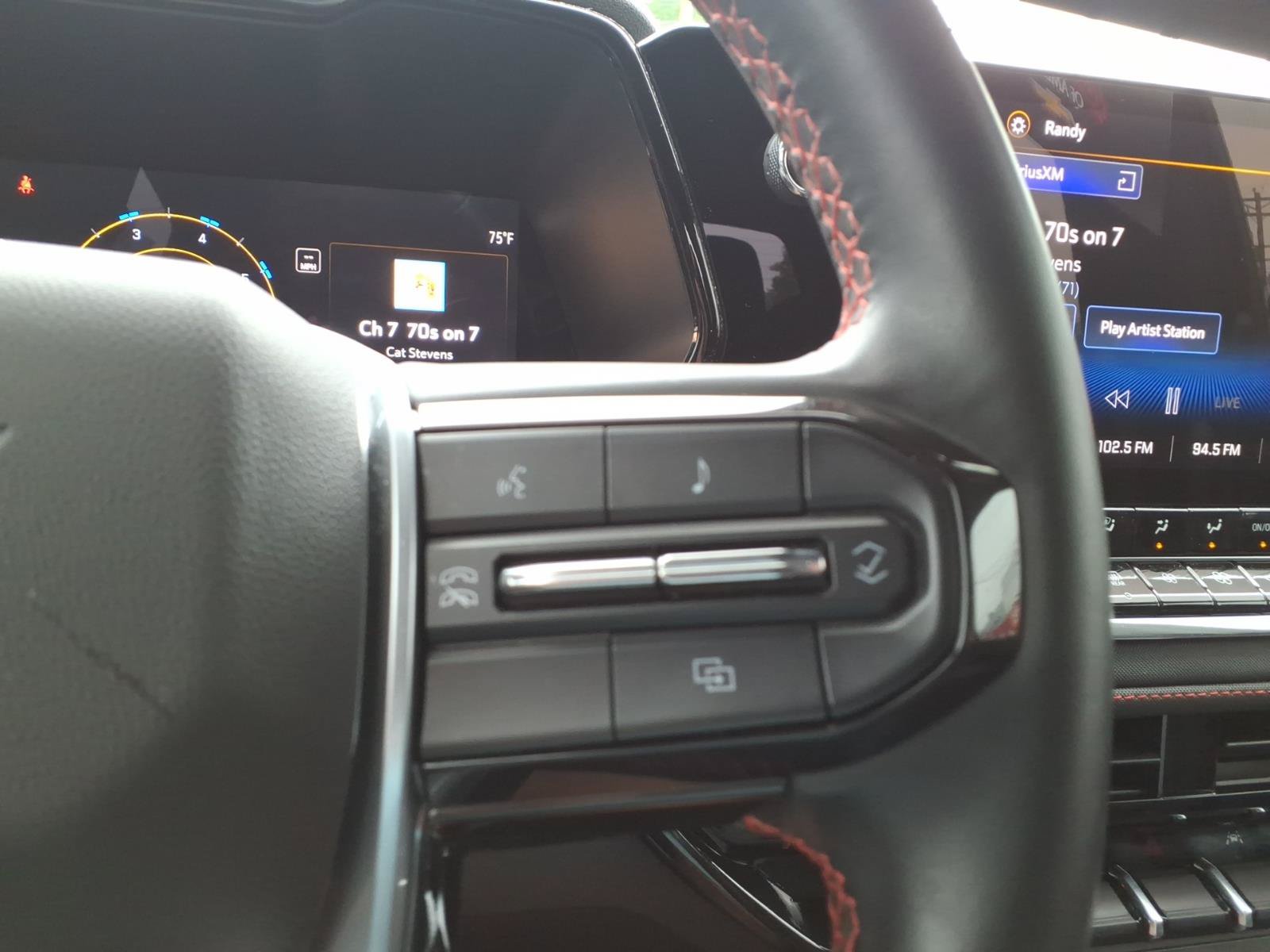 Used 2025 Chevrolet Colorado Z71 AWD/4WD image 28