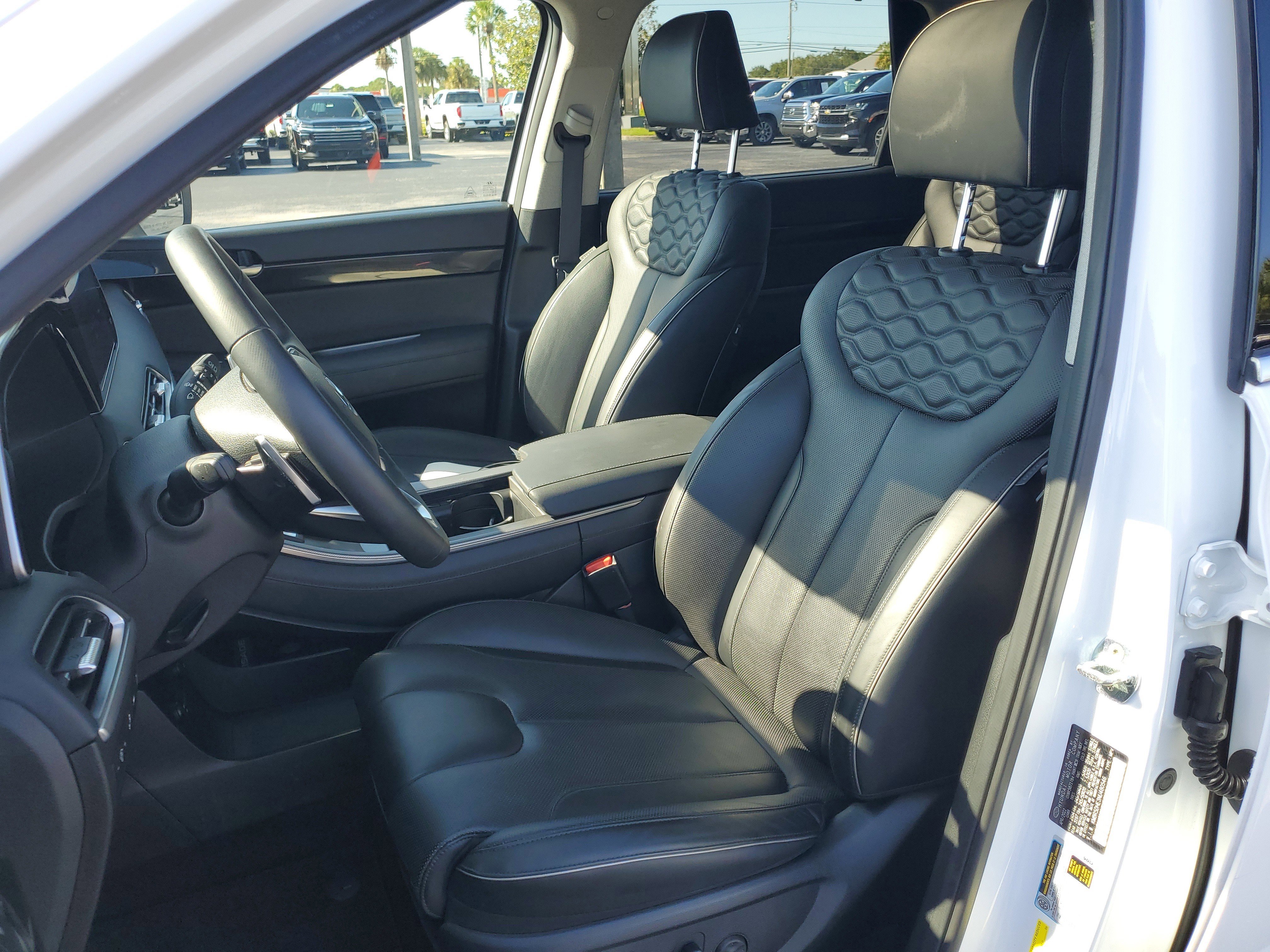 Used 2022 Hyundai Palisade Limited w/ Cargo Package image 21