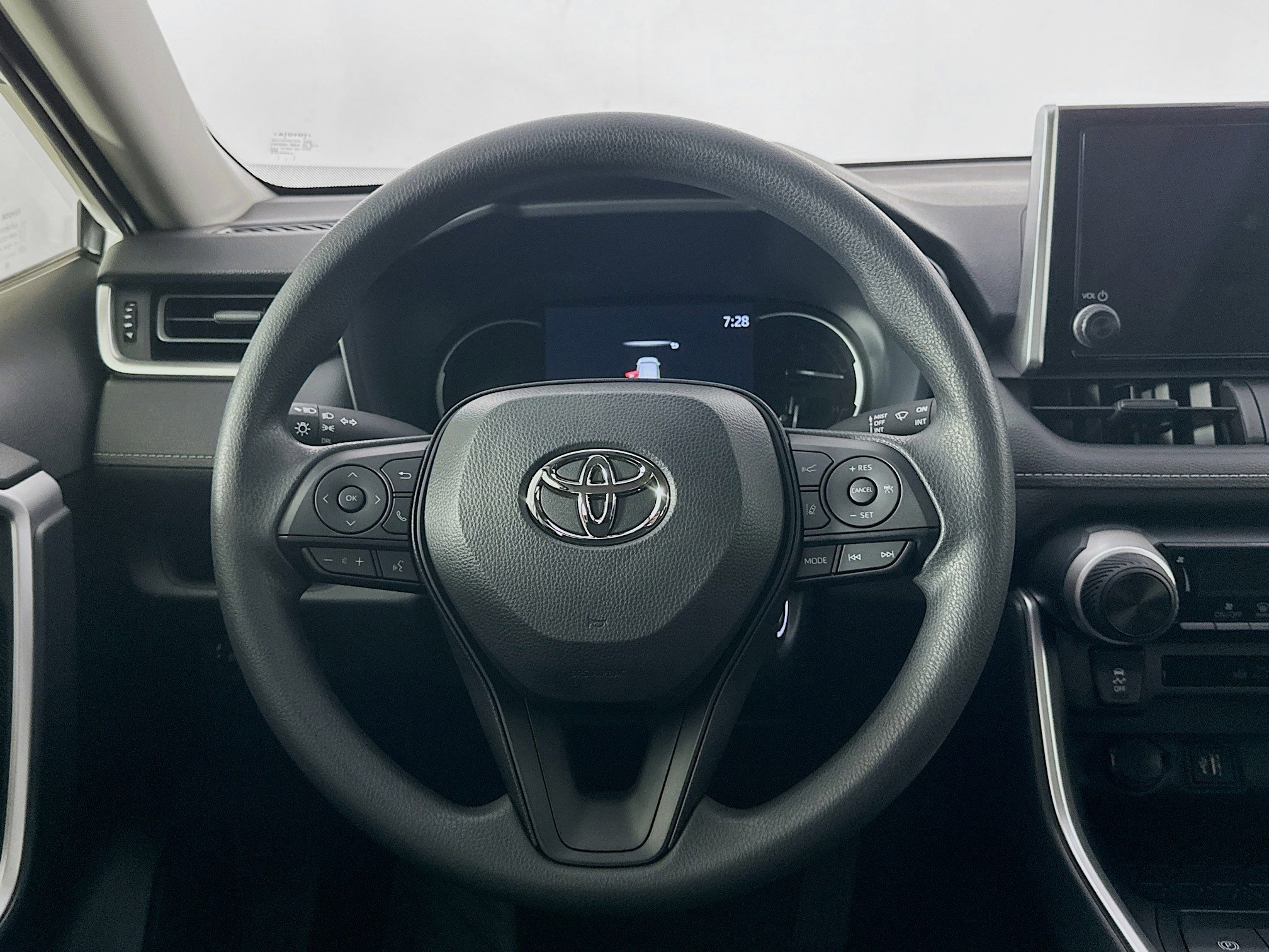 Used 2025 Toyota RAV4 LE image 18