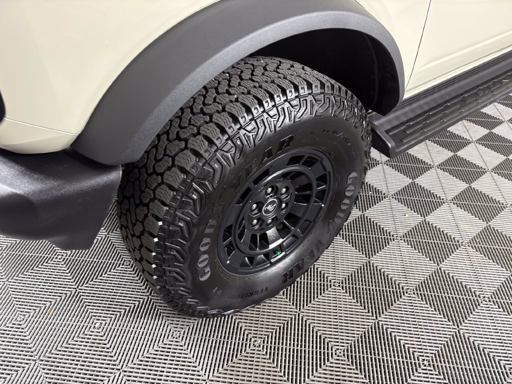 Certified 2026 Ford Bronco Outer Banks w/ Sasquatch Package AWD/4WD image 10