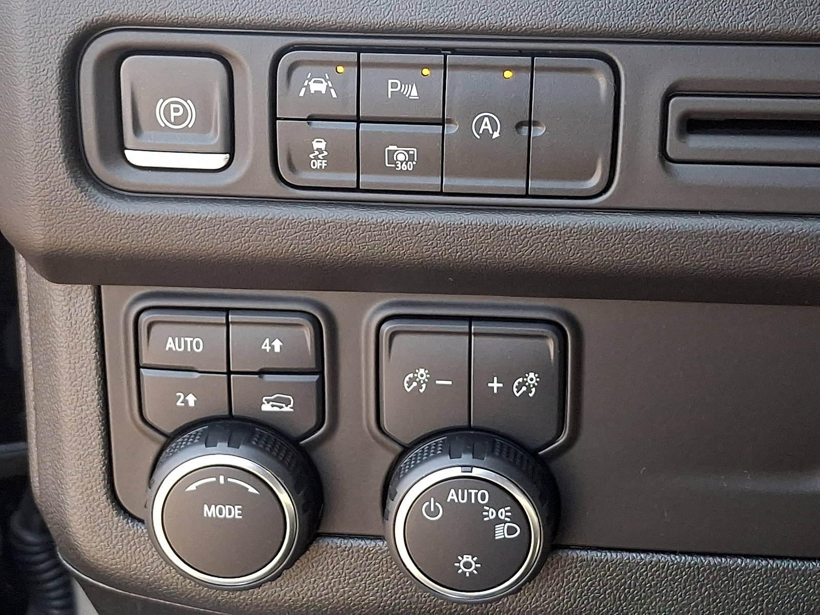 Certified 2024 Chevrolet Tahoe RST w/ Luxury Package image 24