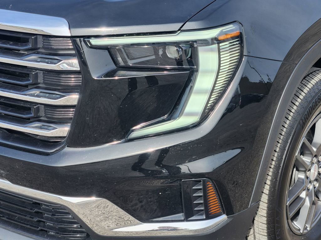 Used 2025 GMC Acadia Elevation image 10