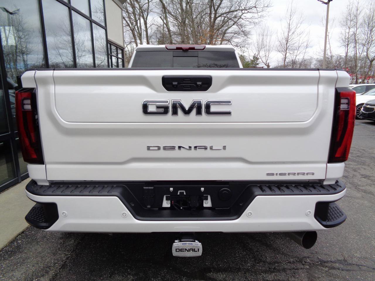 Used 2025 GMC Sierra 3500 Denali Ultimate image 6